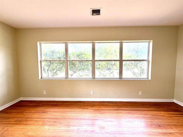 905 NW 36TH AVENUE, Gainesville, FL 32609