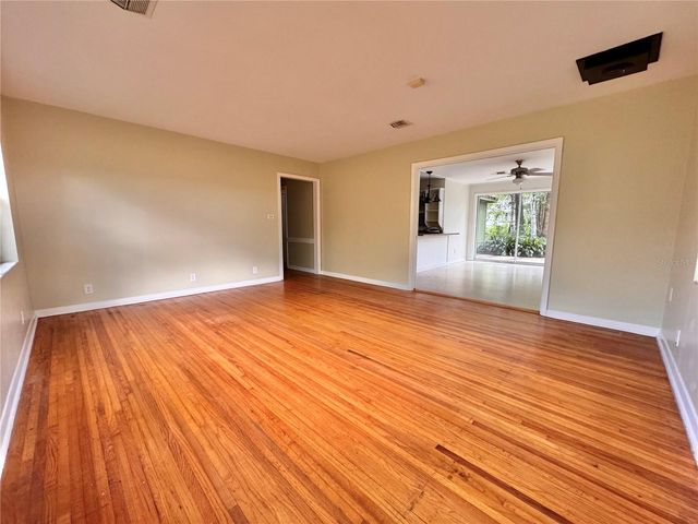 905 NW 36TH AVENUE, Gainesville, FL 32609