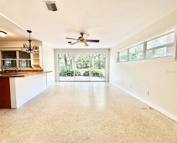 905 NW 36TH AVENUE, Gainesville, FL 32609