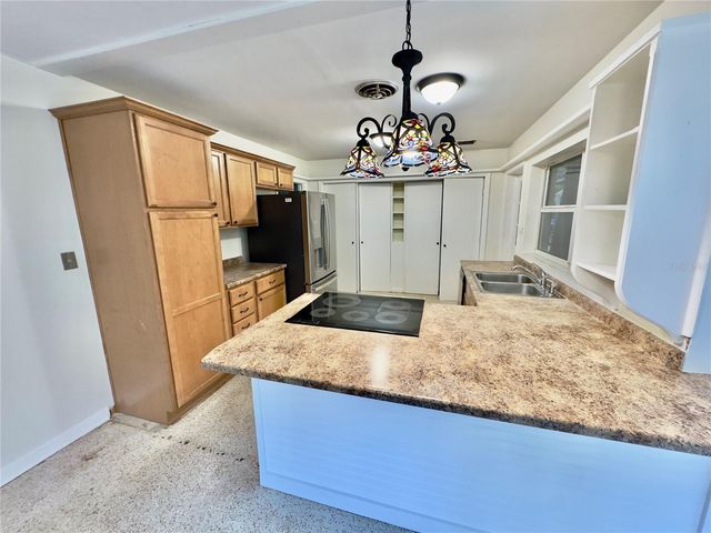 905 NW 36TH AVENUE, Gainesville, FL 32609