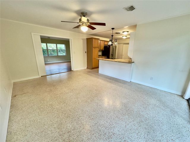 905 NW 36TH AVENUE, Gainesville, FL 32609