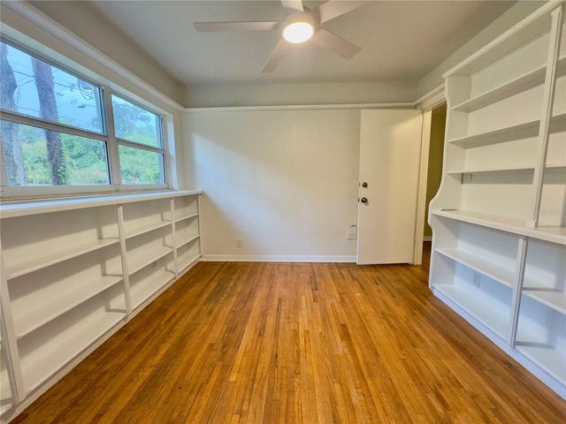 905 NW 36TH AVENUE, Gainesville, FL 32609