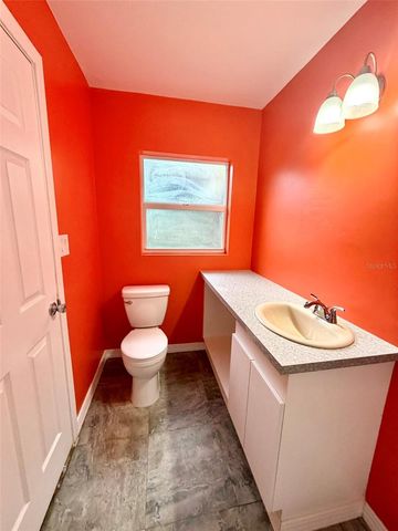 905 NW 36TH AVENUE, Gainesville, FL 32609