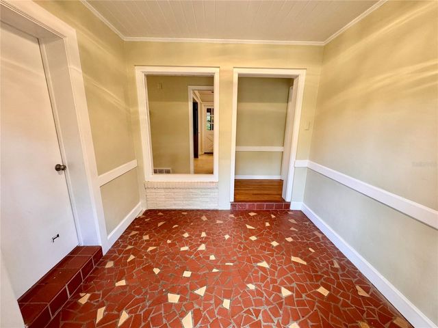 905 NW 36TH AVENUE, Gainesville, FL 32609