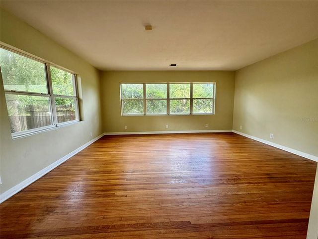 905 NW 36TH AVENUE, Gainesville, FL 32609