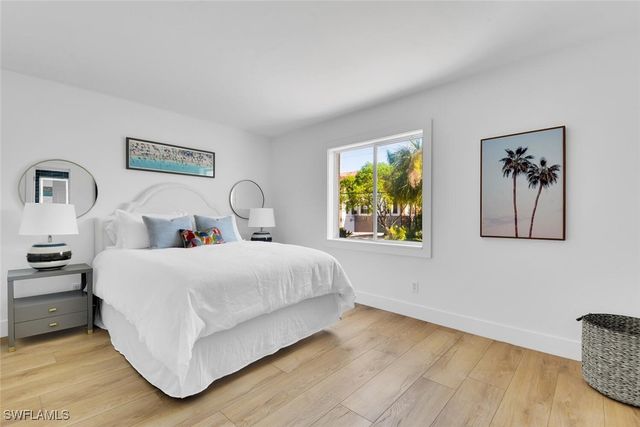 980 7th AVE S 204, Naples, FL 34102