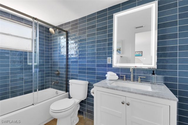 980 7th AVE S 204, Naples, FL 34102