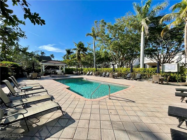 980 7th AVE S 204, Naples, FL 34102