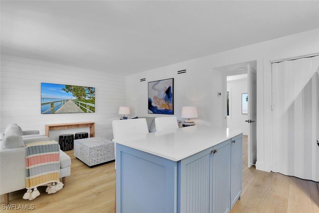 980 7th AVE S 204, Naples, FL 34102