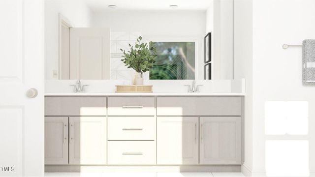 332 Oakwood Crest Drive, Knightdale, NC 27545