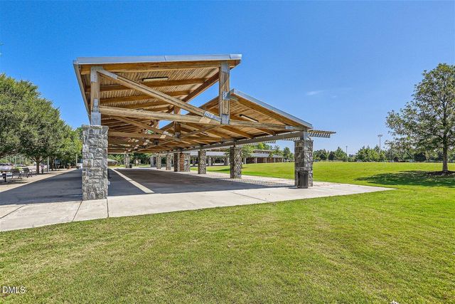 332 Oakwood Crest Drive, Knightdale, NC 27545