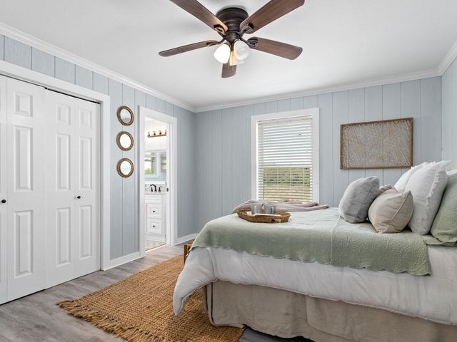 2055 Hwy 87, Crystal Beach, TX 77650