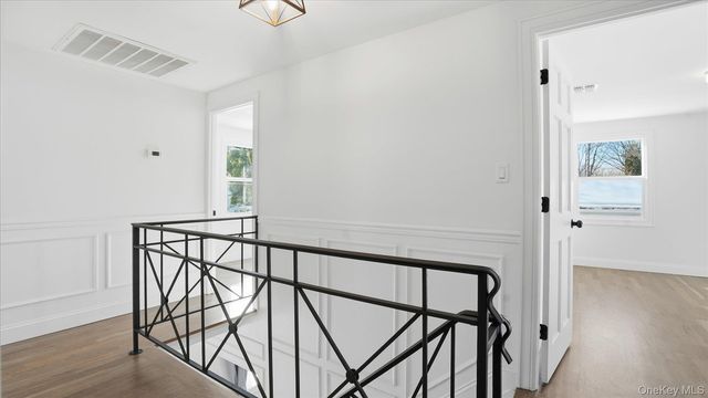 46 Sycamore Circle, Stony Brook, NY 11790