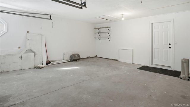 46 Sycamore Circle, Stony Brook, NY 11790