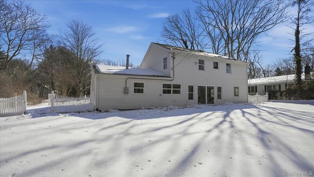 46 Sycamore Circle, Stony Brook, NY 11790