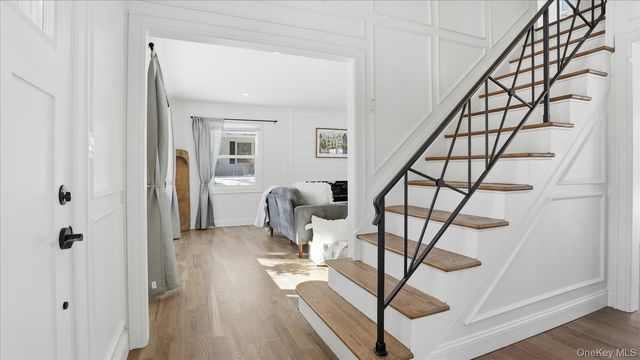 46 Sycamore Circle, Stony Brook, NY 11790