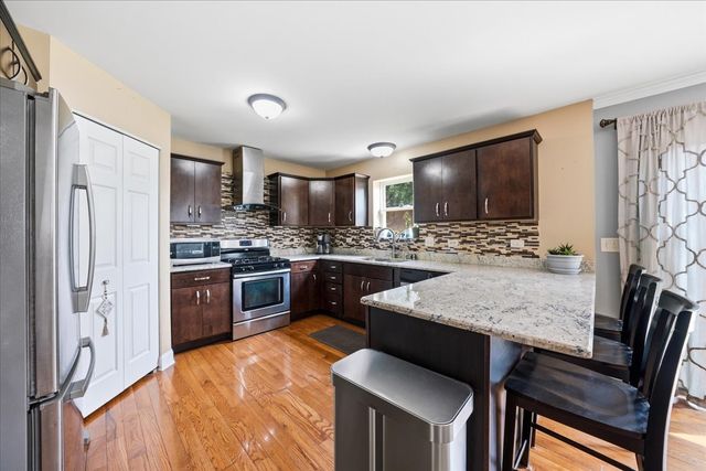 287 Lilac Drive, Romeoville, IL 60446
