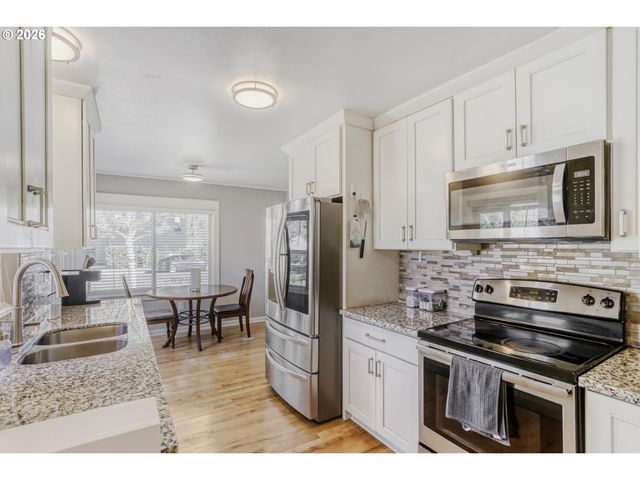 12620 Sw 10TH St, Beaverton, OR 97005