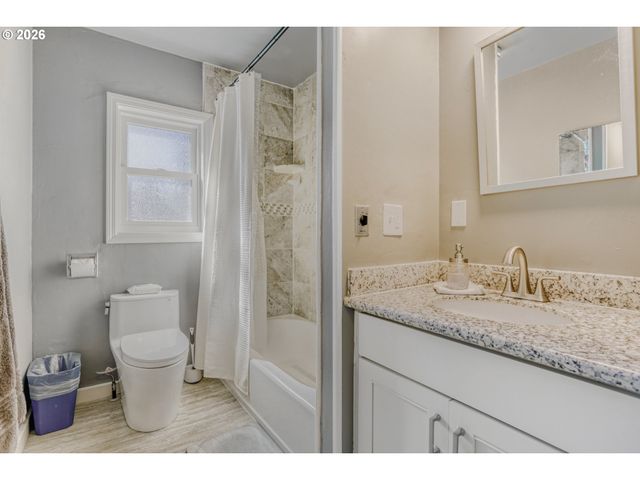 12620 Sw 10TH St, Beaverton, OR 97005