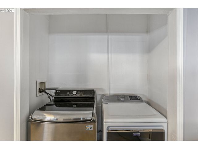 12620 Sw 10TH St, Beaverton, OR 97005