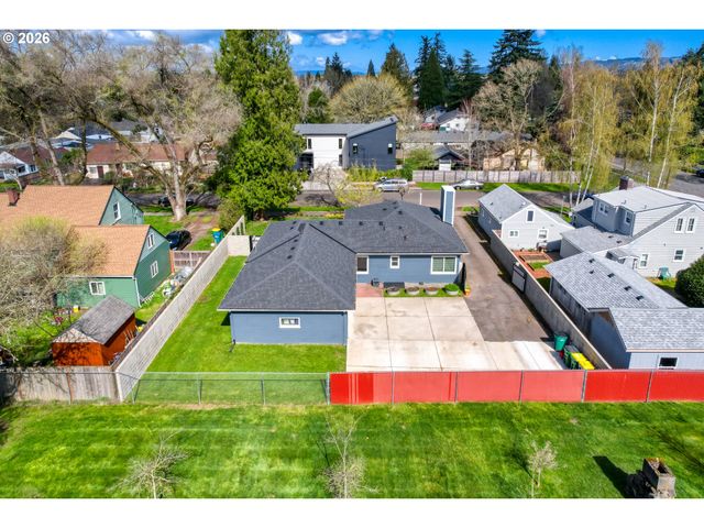 12620 Sw 10TH St, Beaverton, OR 97005