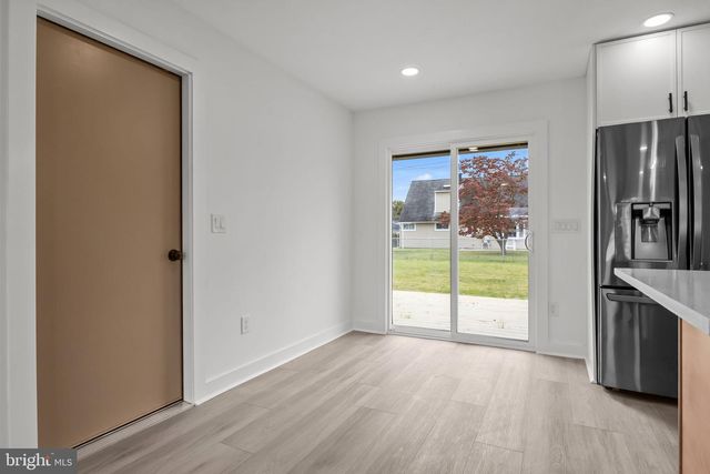 41 JEWEL LN, Levittown, PA 19055