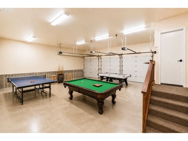16121 Ne SAN RAFAEL St, Portland, OR 97230