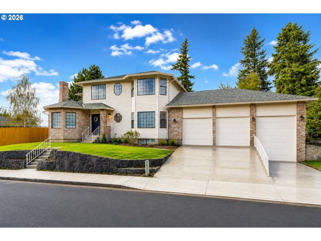 16121 Ne SAN RAFAEL St, Portland, OR 97230