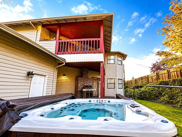 16121 Ne SAN RAFAEL St, Portland, OR 97230