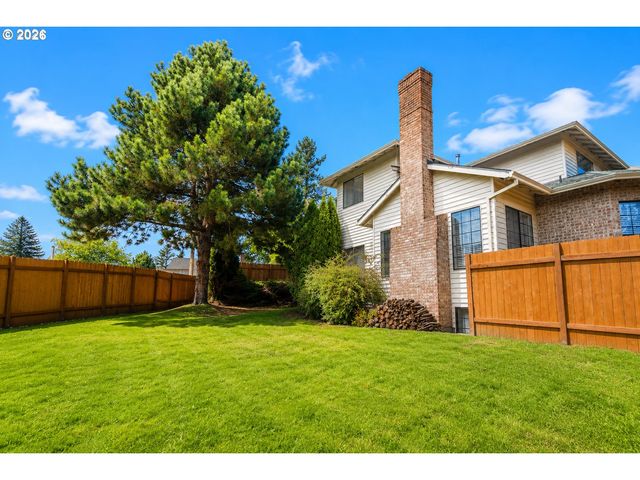 16121 Ne SAN RAFAEL St, Portland, OR 97230