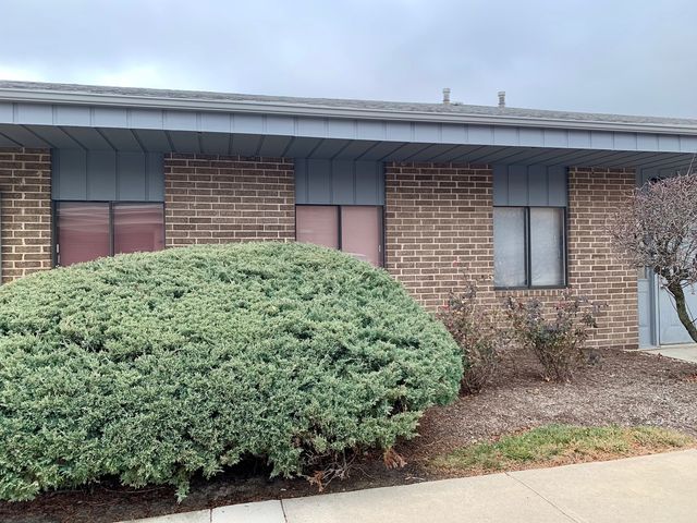 27W281 Geneva Road D-J, Winfield, IL 60190