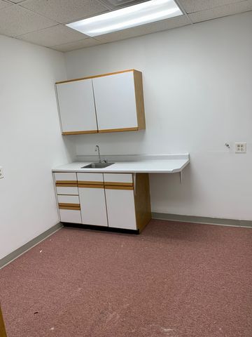 27W281 Geneva Road D-J, Winfield, IL 60190