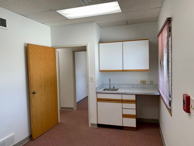 27W281 Geneva Road D-J, Winfield, IL 60190