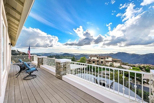 29190 Crystal Ridge Ct, Escondido, CA 92026