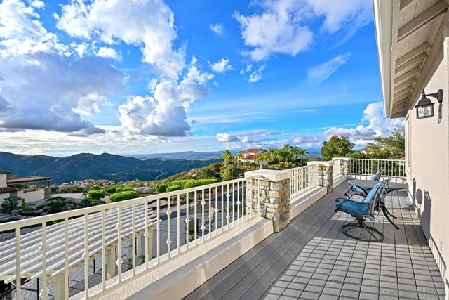 29190 Crystal Ridge Ct, Escondido, CA 92026