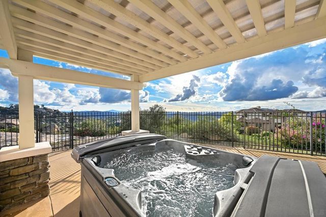 29190 Crystal Ridge Ct, Escondido, CA 92026