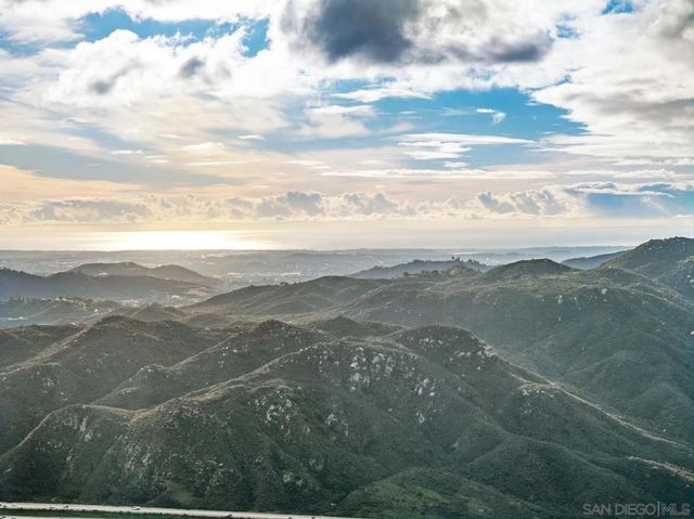 29190 Crystal Ridge Ct, Escondido, CA 92026