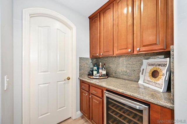 29190 Crystal Ridge Ct, Escondido, CA 92026