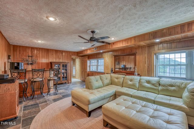 1010 Heaton Creek Road, Roan Mountain, TN 37687