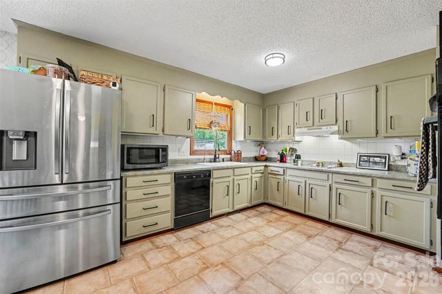 129 Laura Road, Mooresville, NC 28117