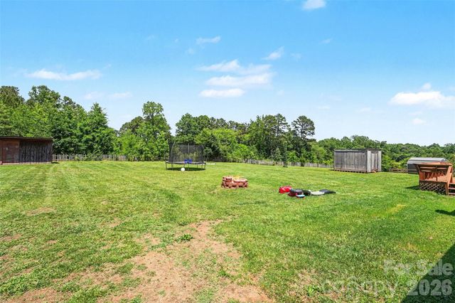 129 Laura Road, Mooresville, NC 28117