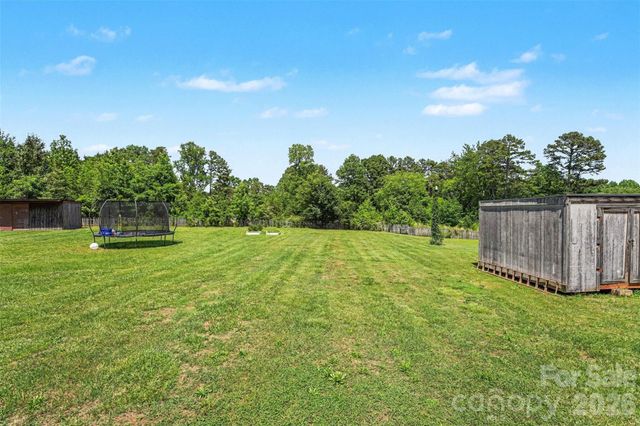 129 Laura Road, Mooresville, NC 28117
