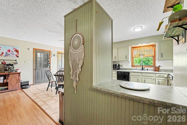 129 Laura Road, Mooresville, NC 28117