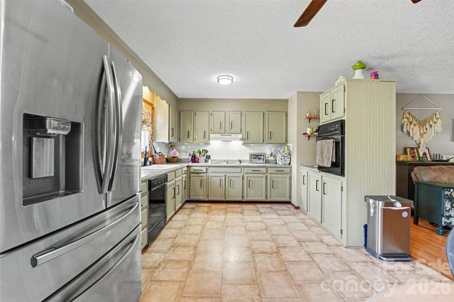 129 Laura Road, Mooresville, NC 28117