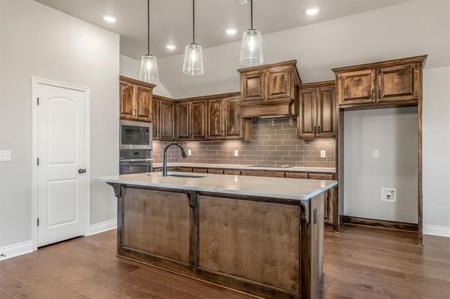 17427 240th Street, Washington, OK 73093