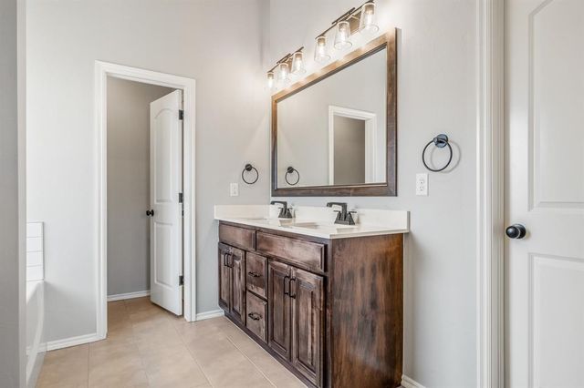 17427 240th Street, Washington, OK 73093