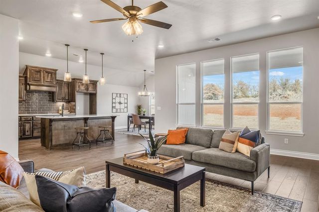 17427 240th Street, Washington, OK 73093