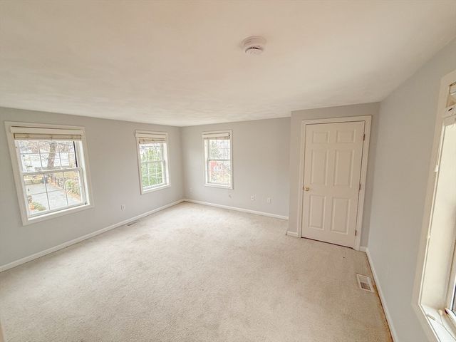 14 Eastern Ave, Haverhill, MA 01830