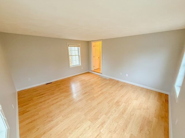 14 Eastern Ave, Haverhill, MA 01830