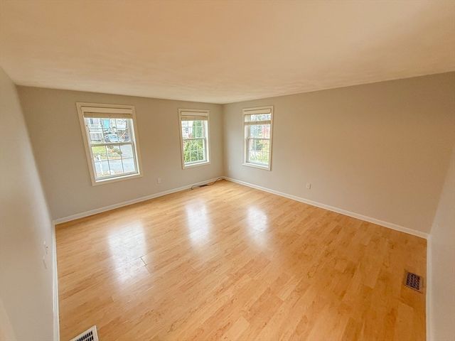 14 Eastern Ave, Haverhill, MA 01830